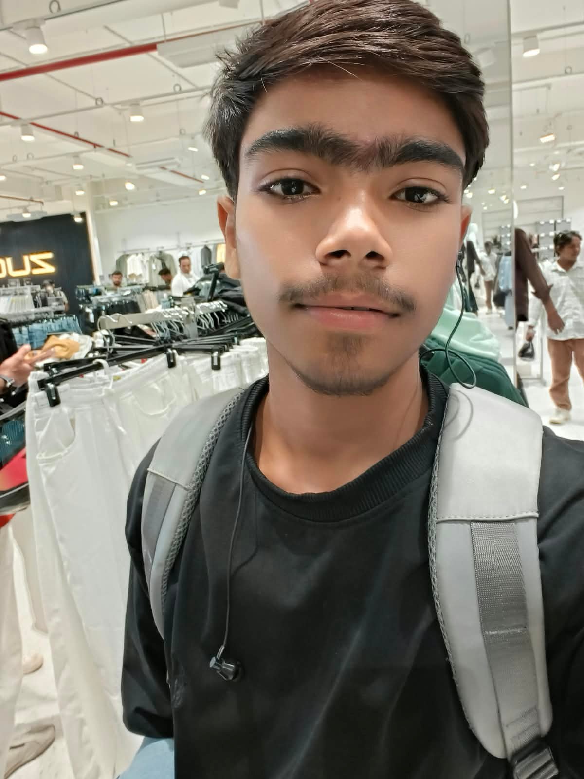 AKHIL KUMAR post photos